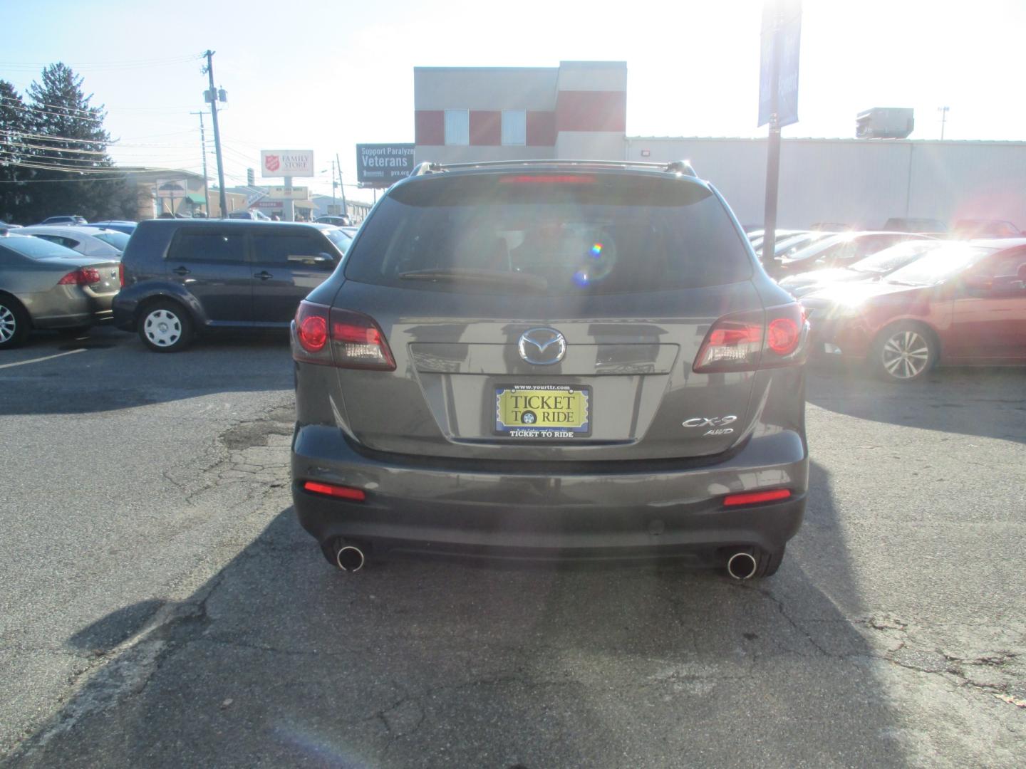 2013 GRAY Mazda CX-9 Sport AWD (JM3TB3BVXD0) with an 3.7L V6 DOHC 24V engine, 6-Speed Automatic transmission, located at 1254 Manheim Pike, Lancaster, PA, 17601, (717) 393-9133, 40.062870, -76.323273 - Photo#5